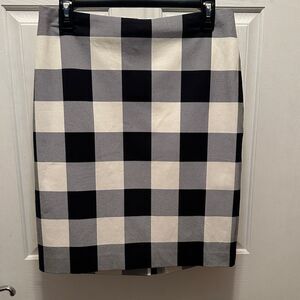 Talbots Classic Black and White Plaid Pencil Skirt Size 6P Minimalistic Style